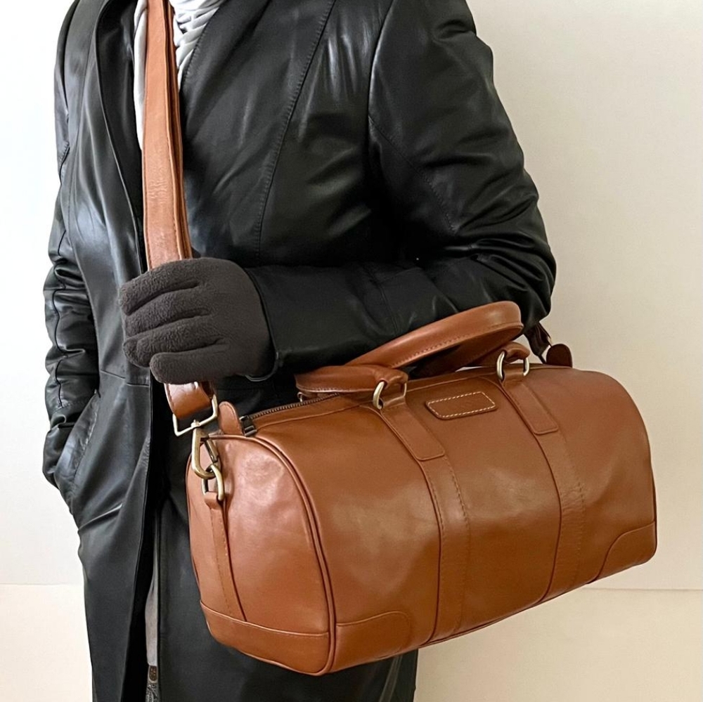 *** This has minor flaws*** Leather Duffle, Small Duffle, Day trip Bag - Picture 14 of 16